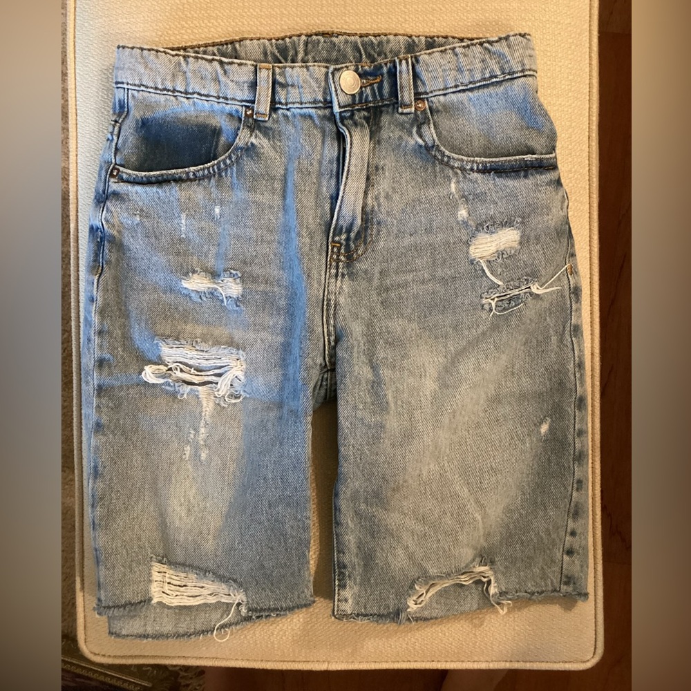 EUC Zara boys 11-12 ripped denim shorts